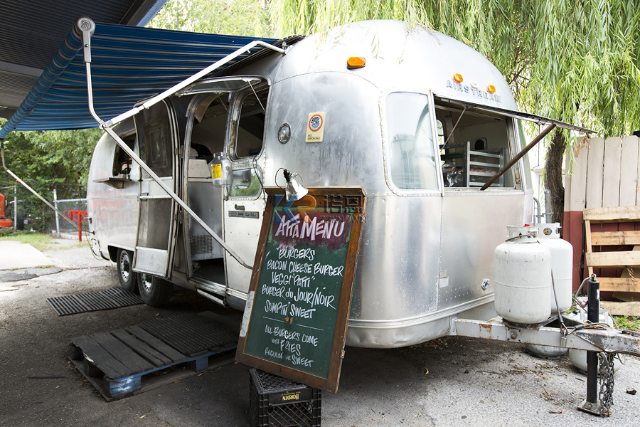 W pełni wyposażona przyczepa k – Coffee Van Equipment recenzja i cena